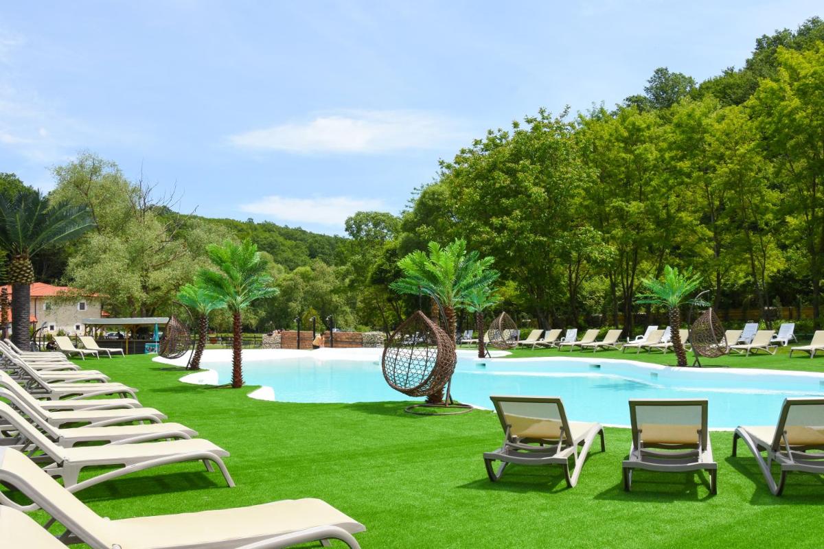 Eco Complex Izvori - Housity