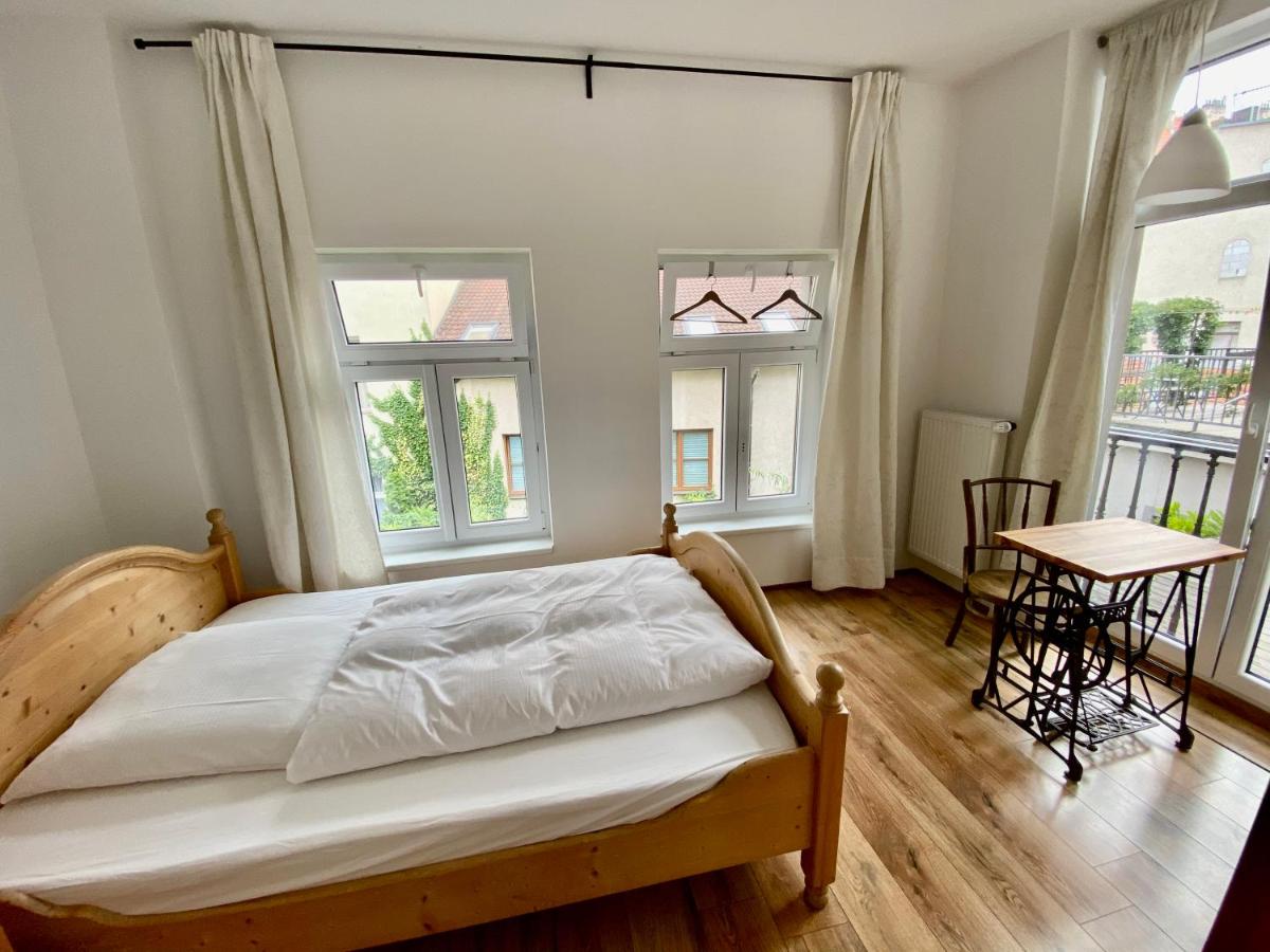 Family Lorenz & Coffee House - Housity