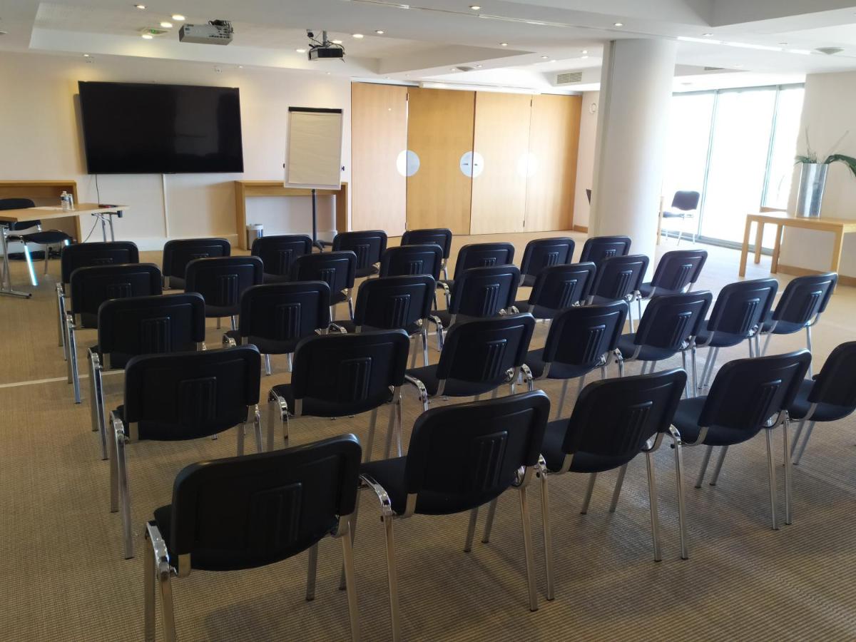 Espace de conférence ou salle de réunion dans l'établissement Best Western Premier Hôtel du Vieux-Port