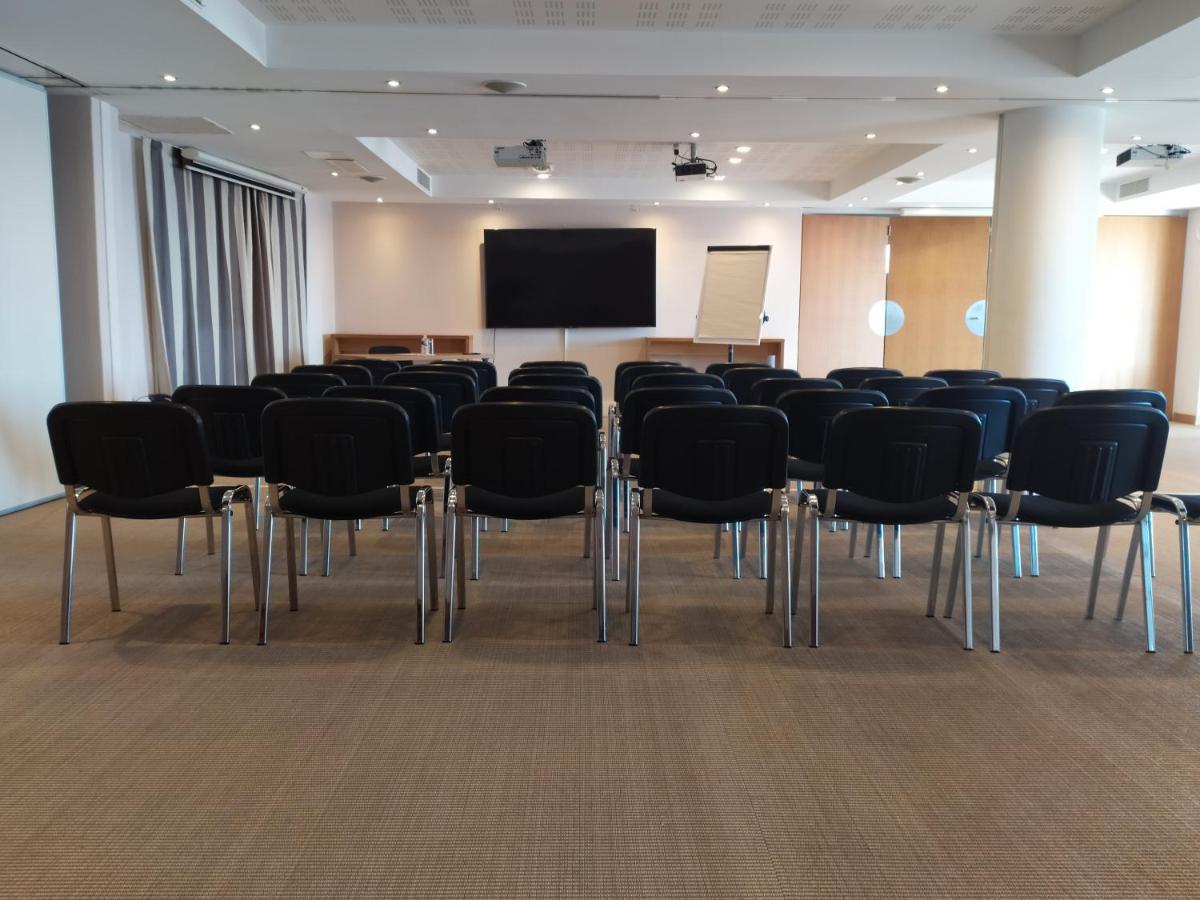 Espace de conférence ou salle de réunion dans l'établissement Best Western Premier Hôtel du Vieux-Port