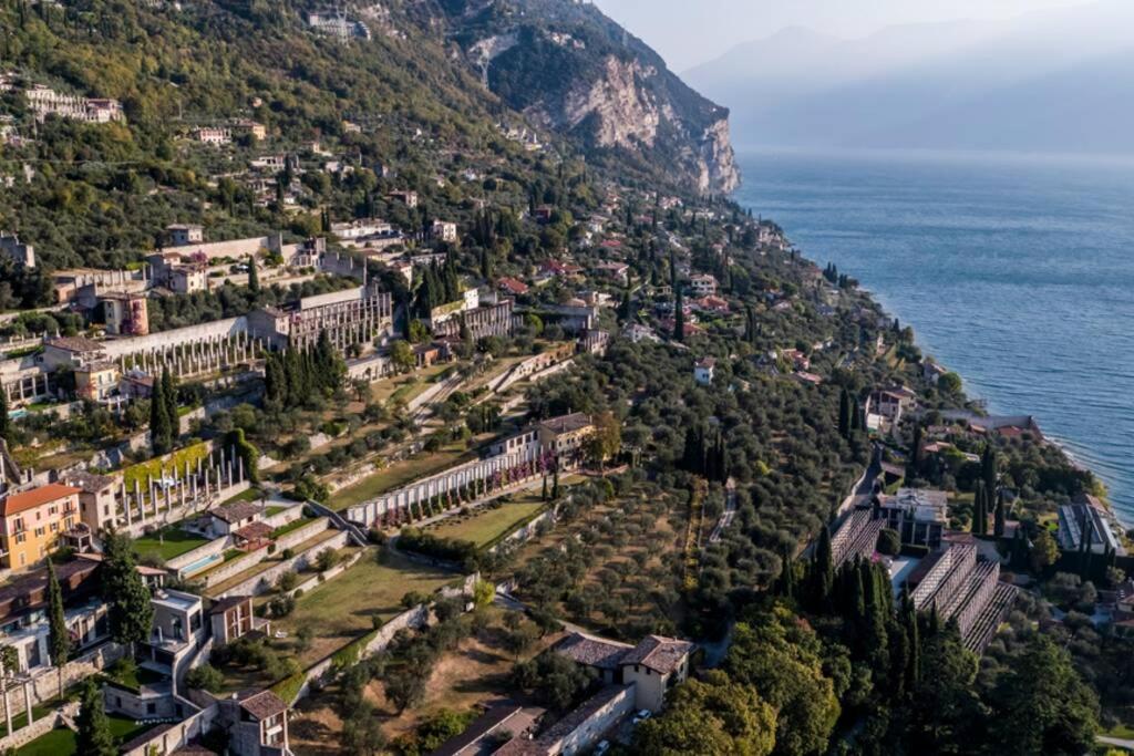 Suitetrails - Uliveto - Apartment in olive grove directly on the lake