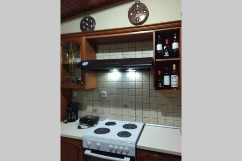 green hill studio corfu town - Housity