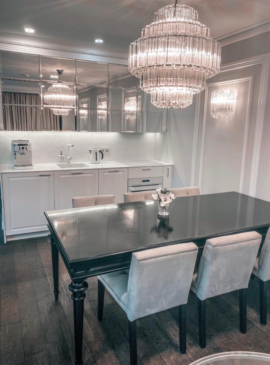 Suitetrails - Private Luxury Apartment In Nida Centre 