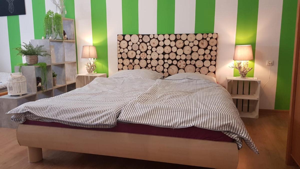 Pokoje InoSasino z basenem i sauną - Housity