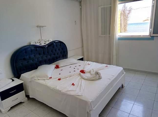 Houria House Sable D'or - Housity