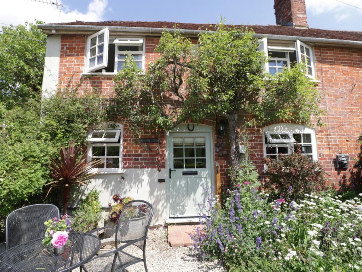 Pear Tree Cottage - Housity