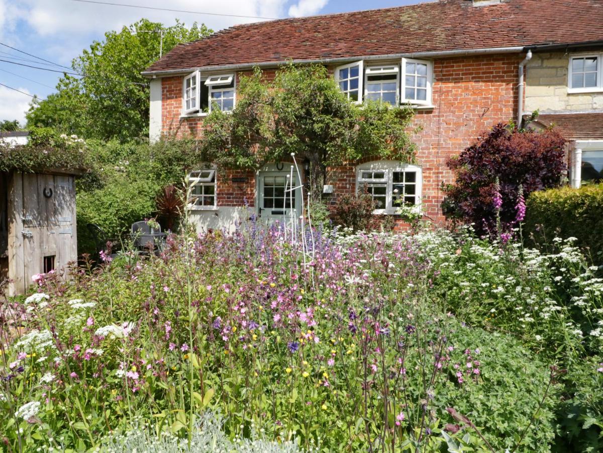 Pear Tree Cottage - Housity