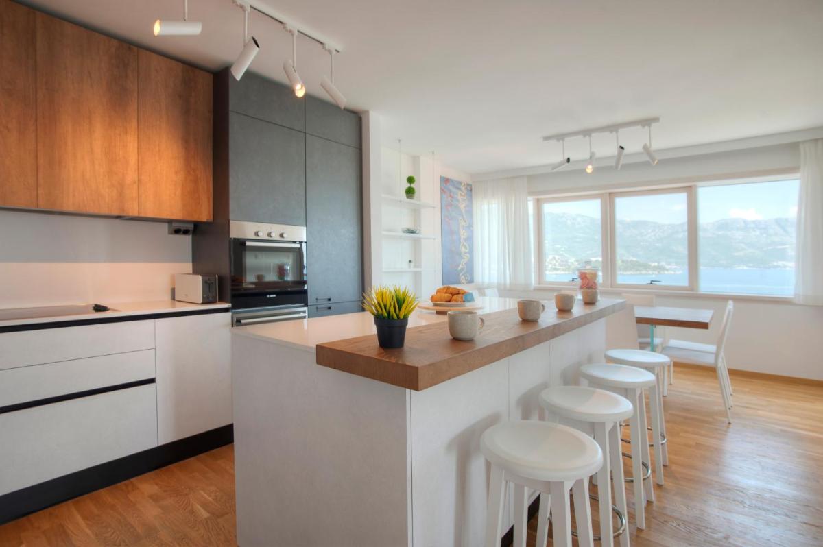 Fontana Seafront Residences - Housity