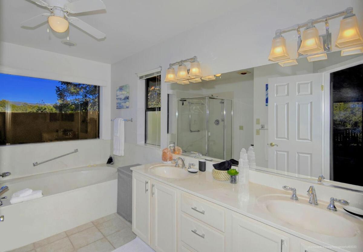 Thunder Mountain Escape 3BR by Casago - Housity