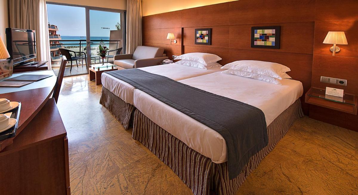 Cama o camas de una habitación en Protur Roquetas Hotel & Spa