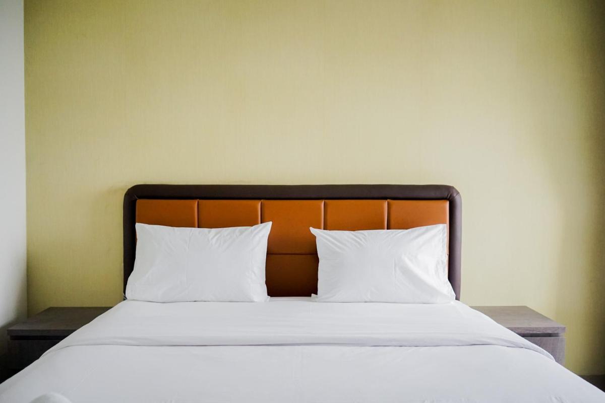 Cozy and Sweet Studio at Paramount Skyline Apartment By Travelio - Housity