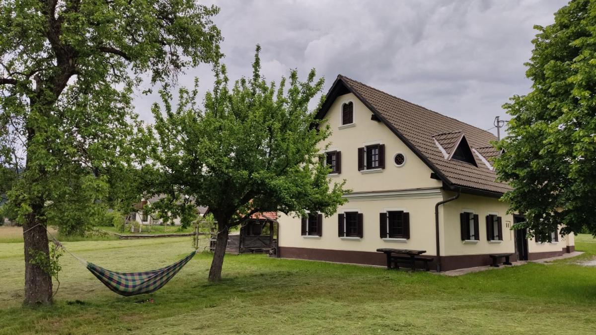 Country House Pri Lipet Žiri - Housity