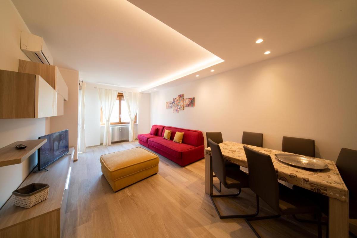 Blue Moon - Via Parigi Apartments - Hizvo