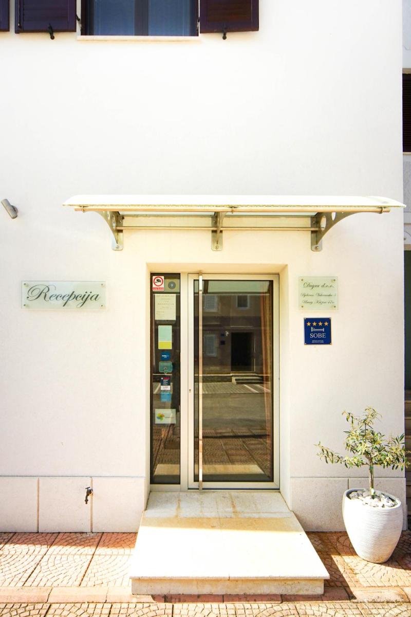Apartments and Rooms Degra - Housity