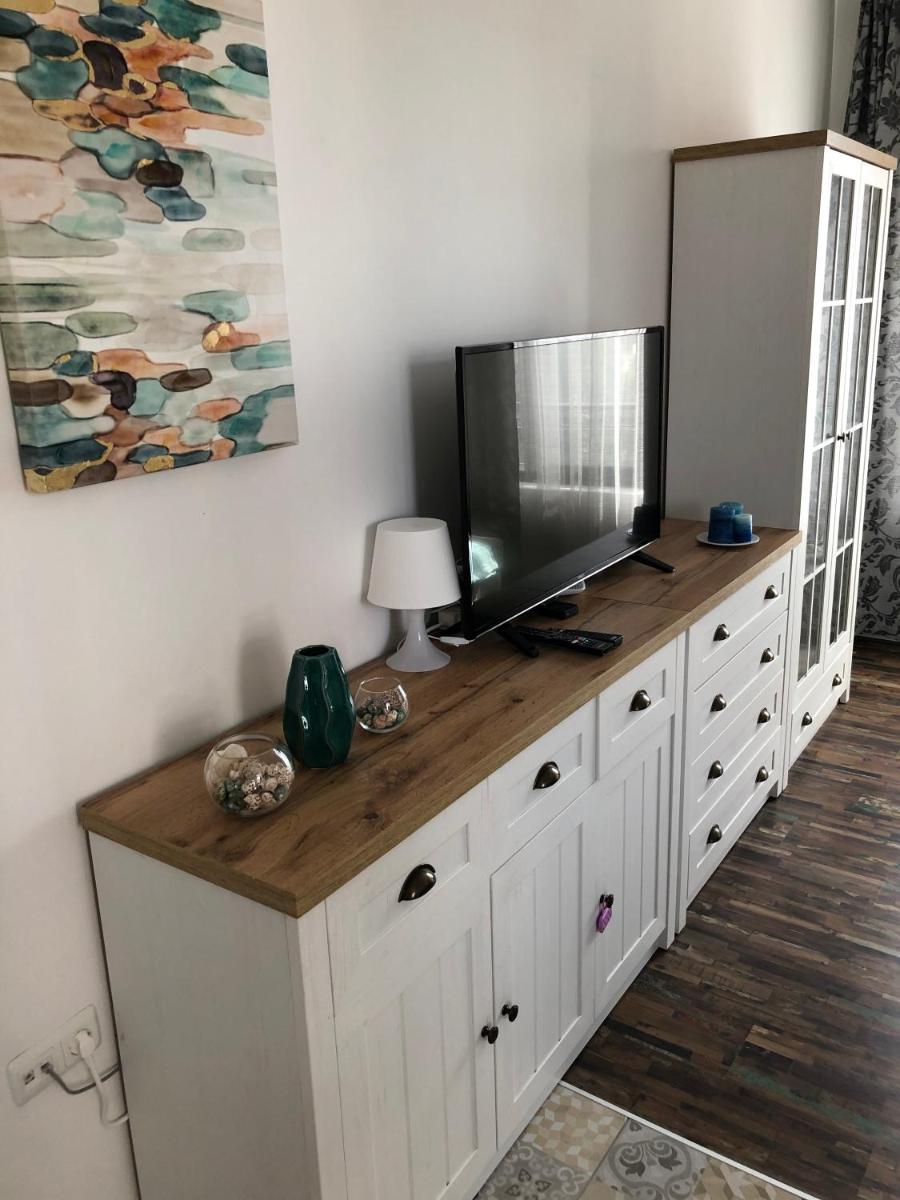 Sunny Shore Burgas Apartment - Housity