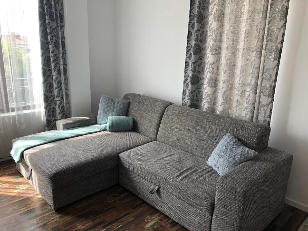 Sunny Shore Burgas Apartment - Housity