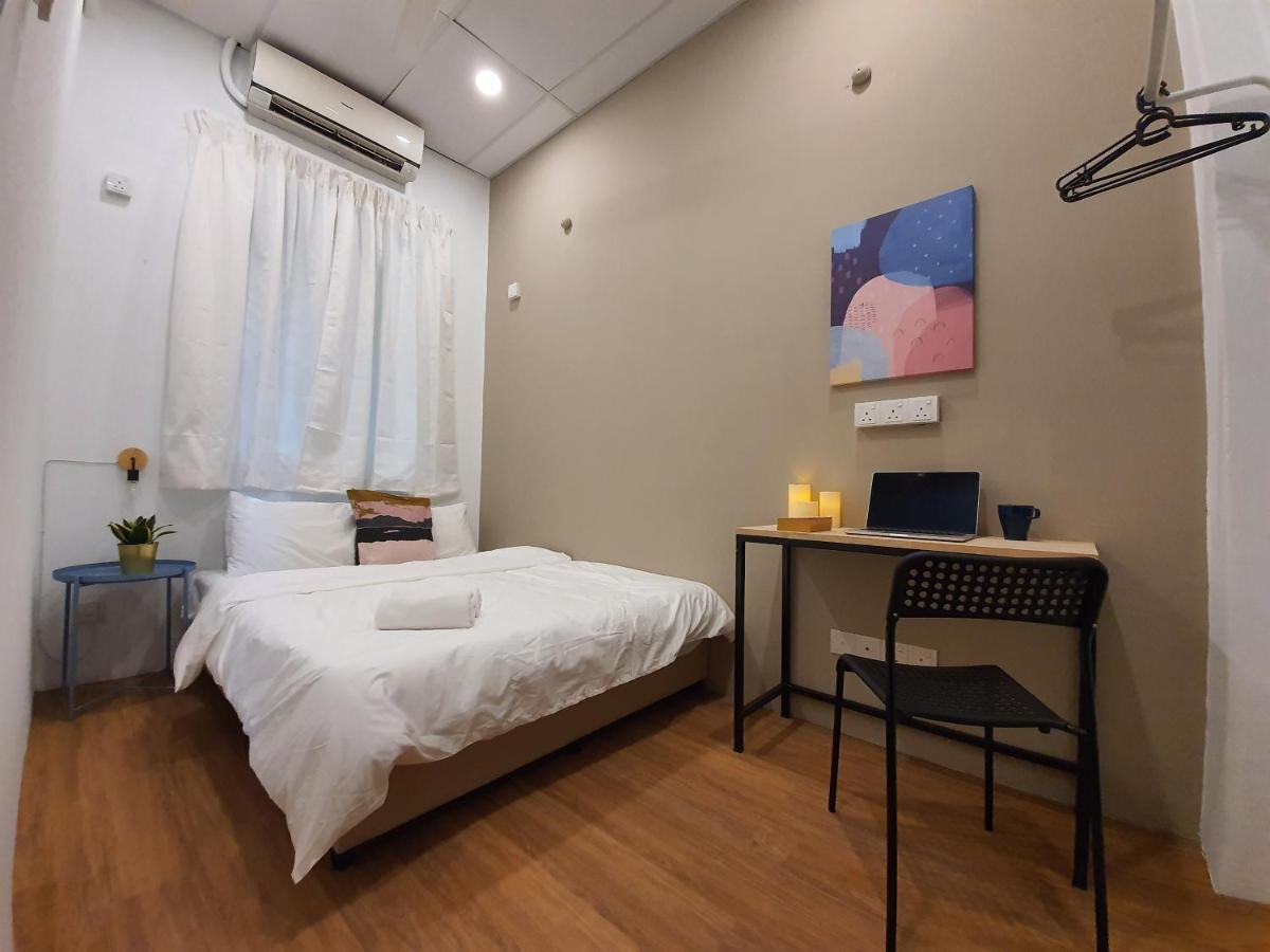 Room 4u near Gurney Georgetown - Housity