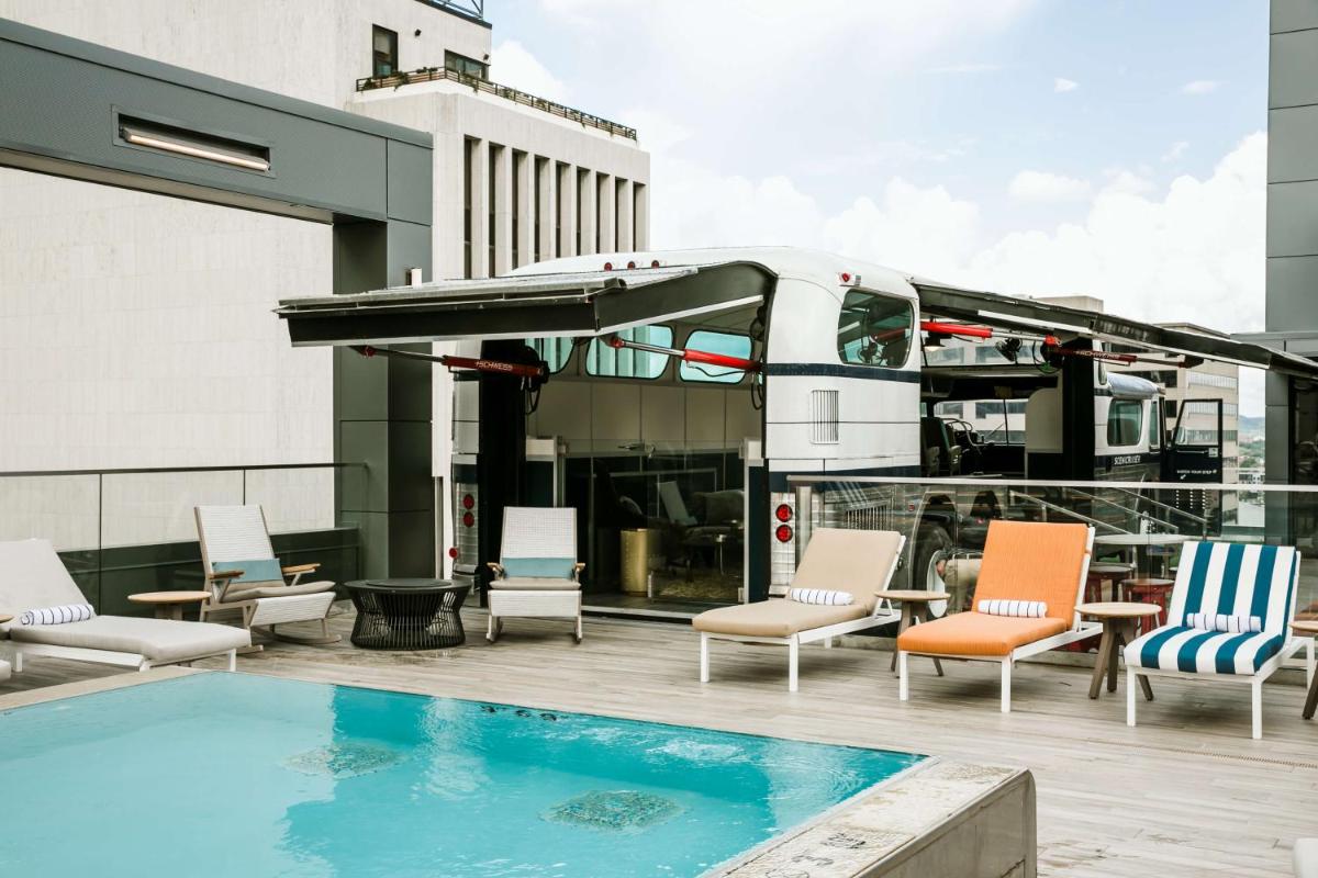 Bobby Hotel - Hizvo