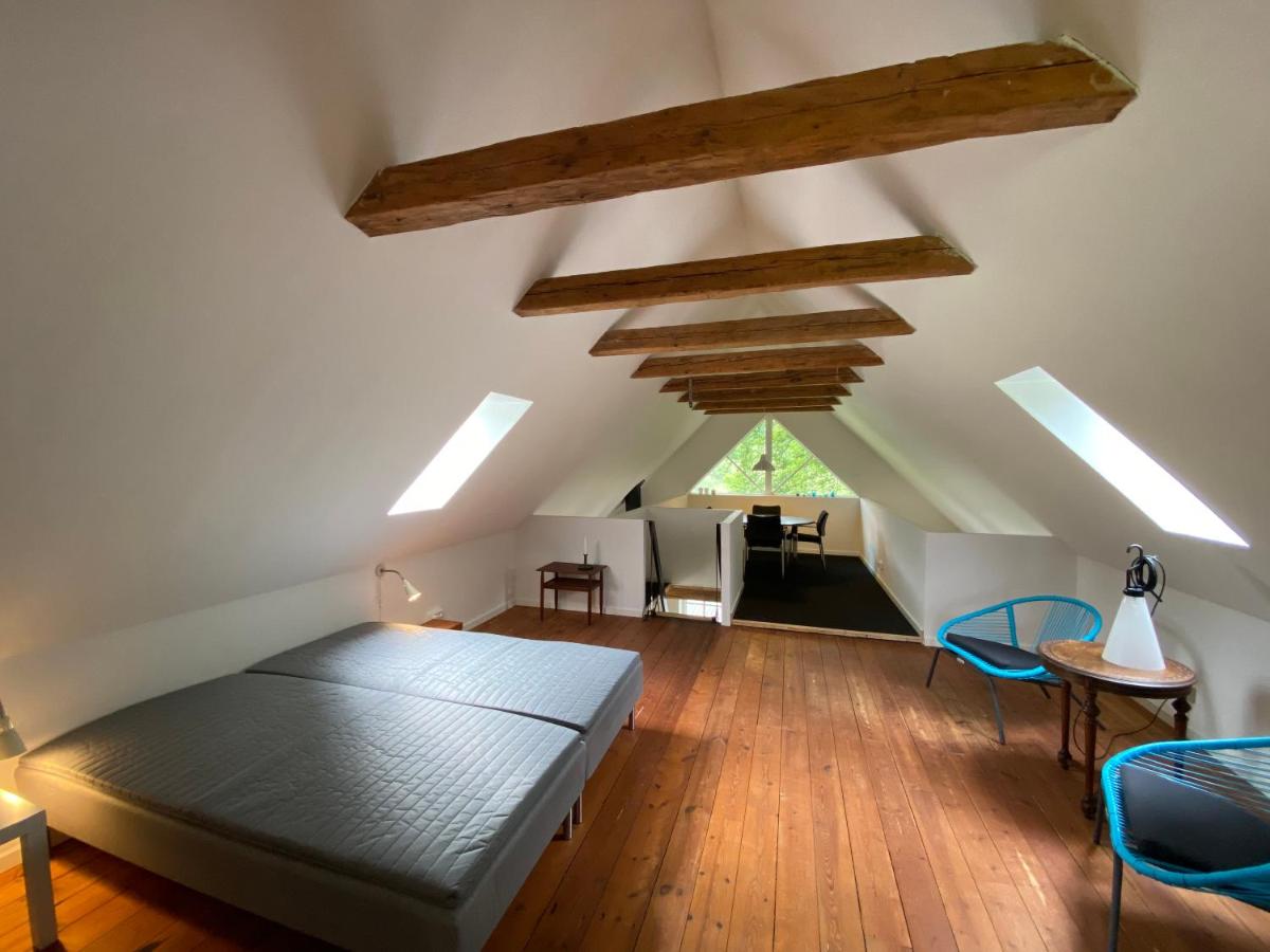 Stenhuset i Pilbrodalen - Housity