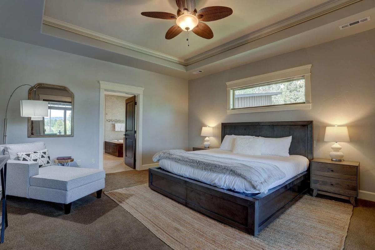WoodRiver House - Housity