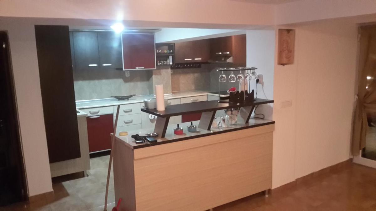 La Curtea Argeseana - Housity