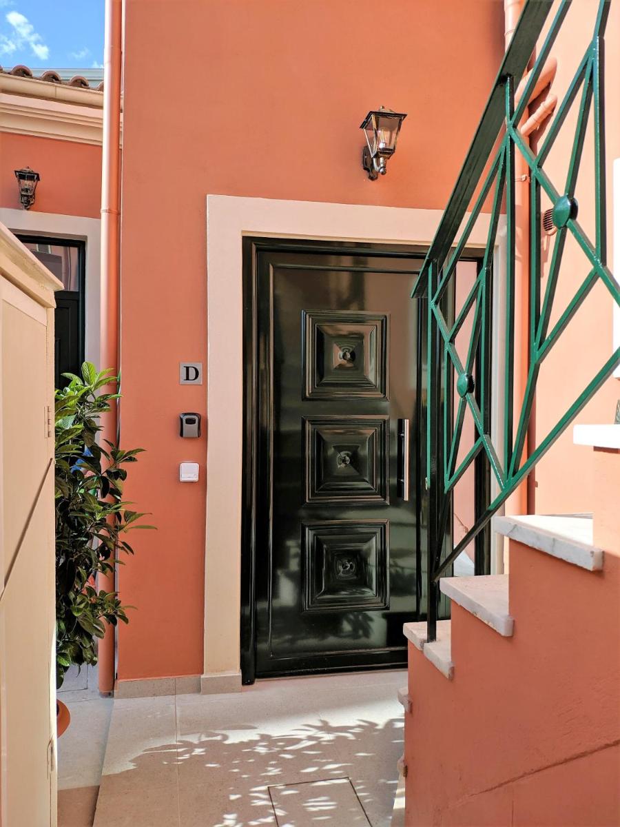 Corfu Town Luxury Studios -D - Housity