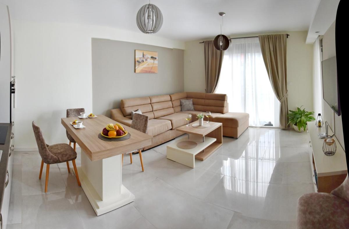 Ralux apartman Tivat - Housity