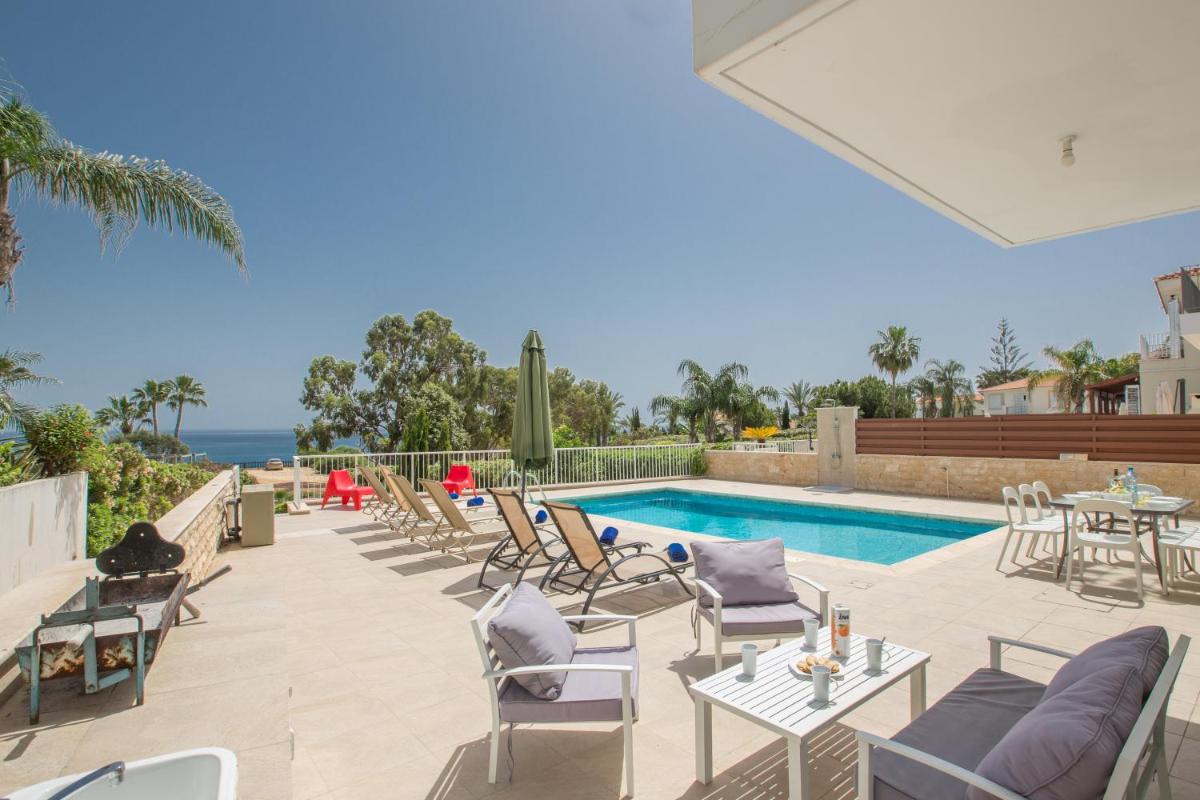 Shaye Front Line Villa - Housity