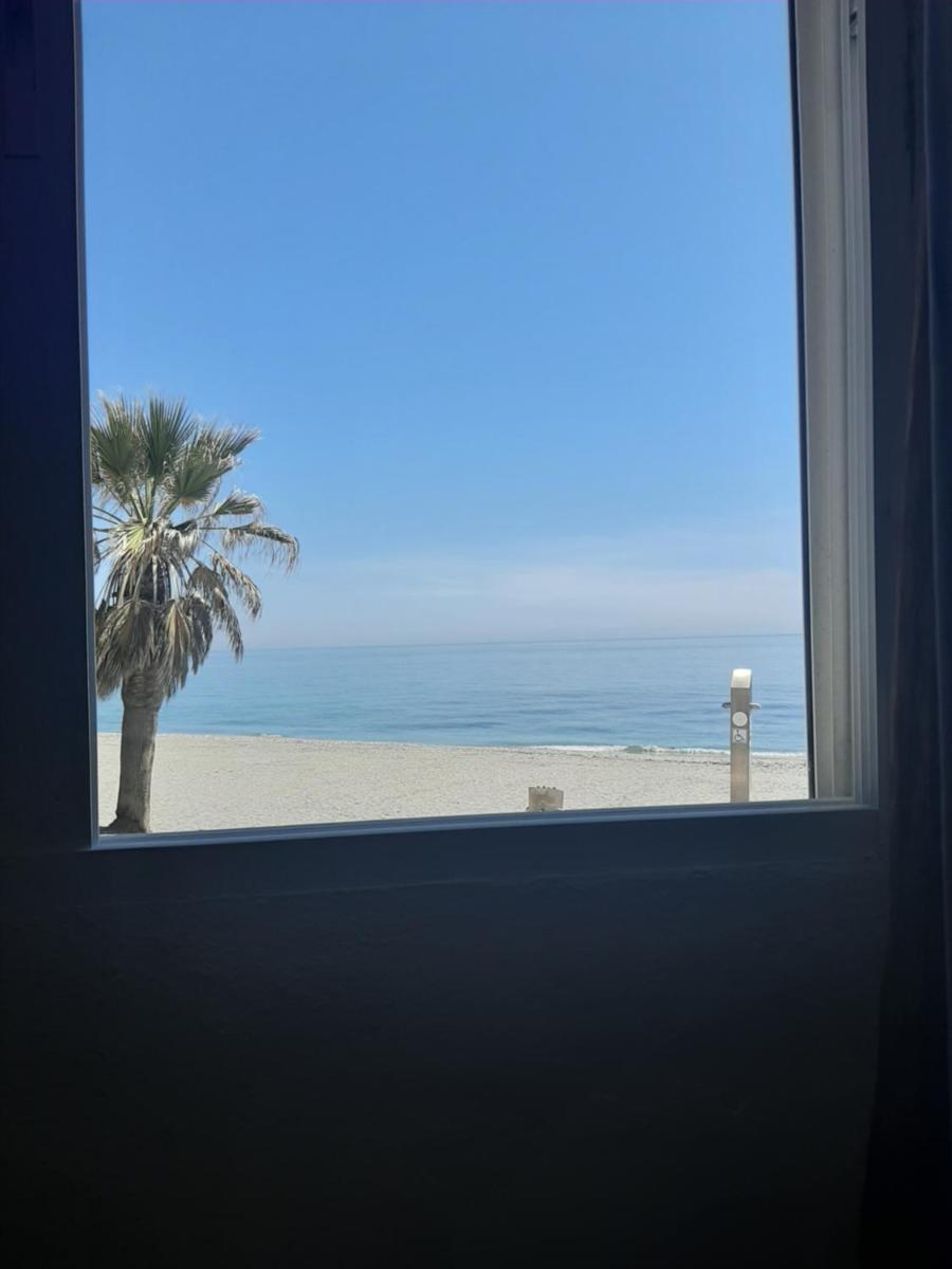 Playa Torecilla Beachfront - Housity