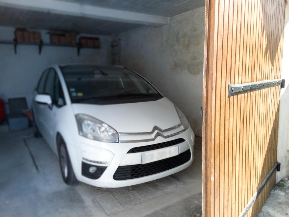 Hote-Aix-Centre-garage-piscine - Housity