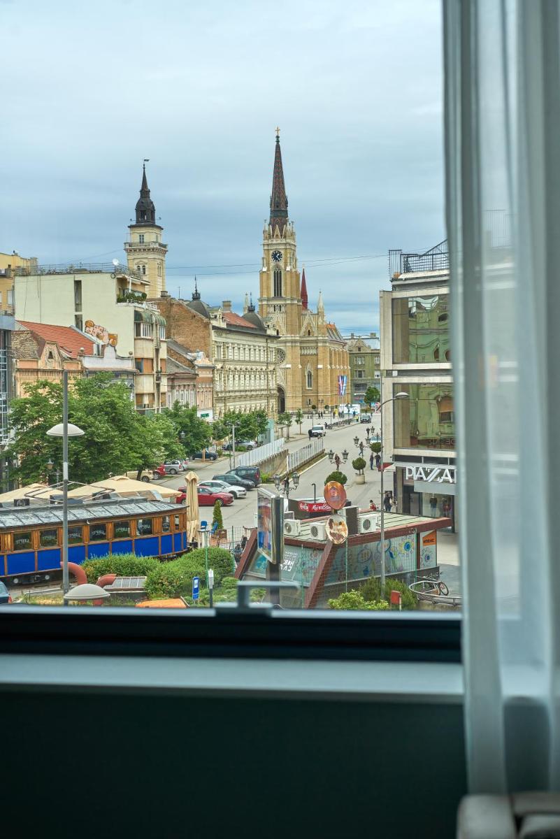 Hotel Pupin Novi Sad - Housity
