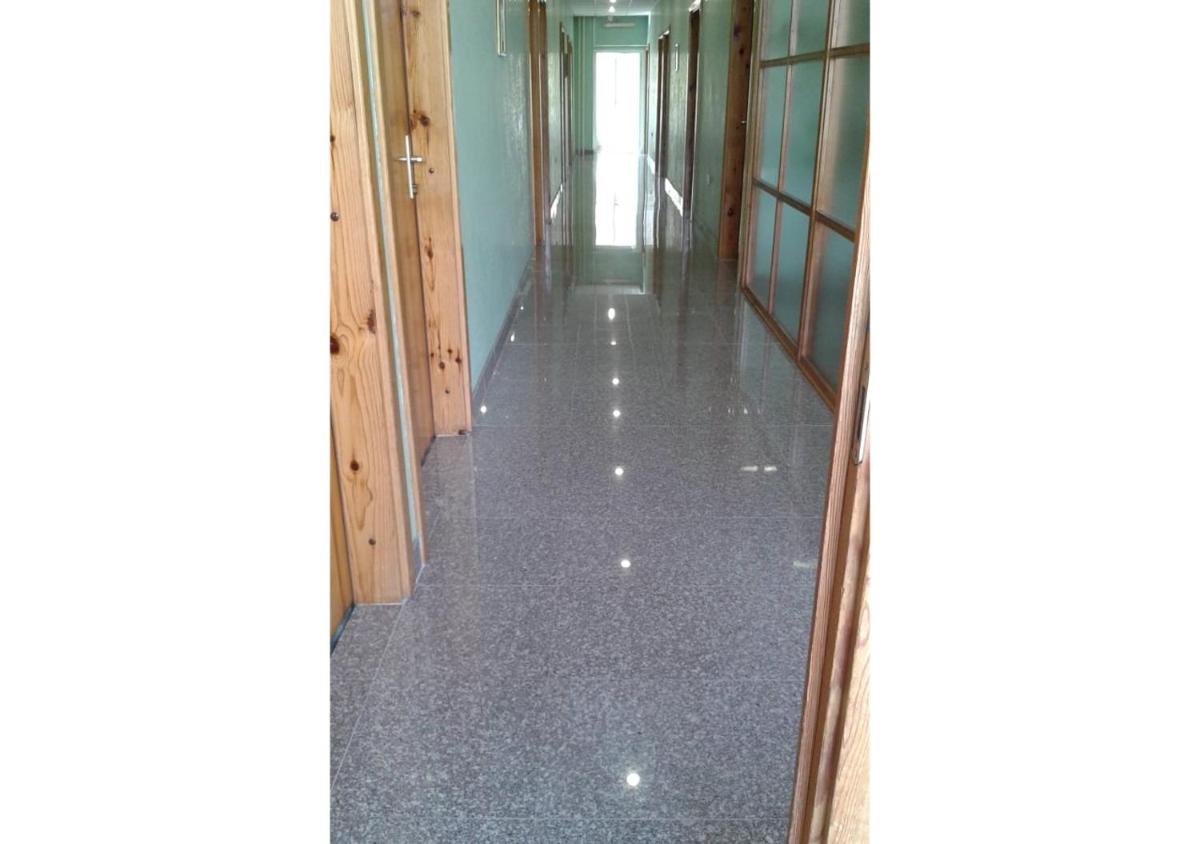 Hotel Imzit Dobrinja - Housity