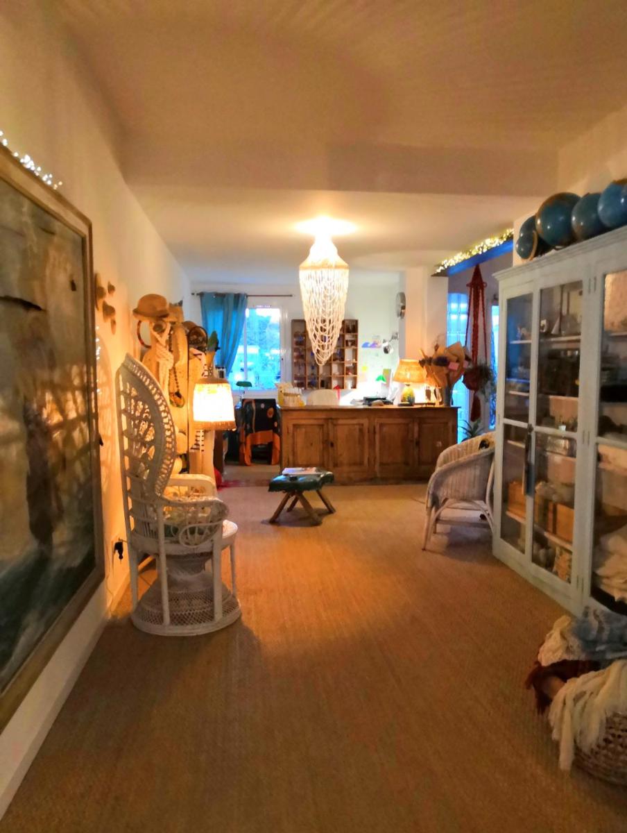 Hôtel Lido Beach - Housity