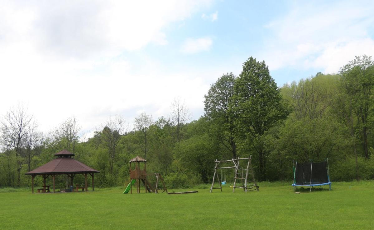 Domki w Smolniku z możliwością apiterapii - Housity