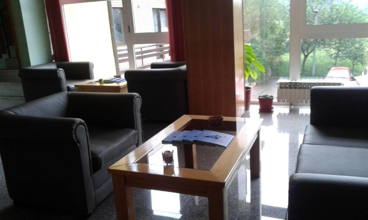Hotel Imzit Dobrinja - Housity