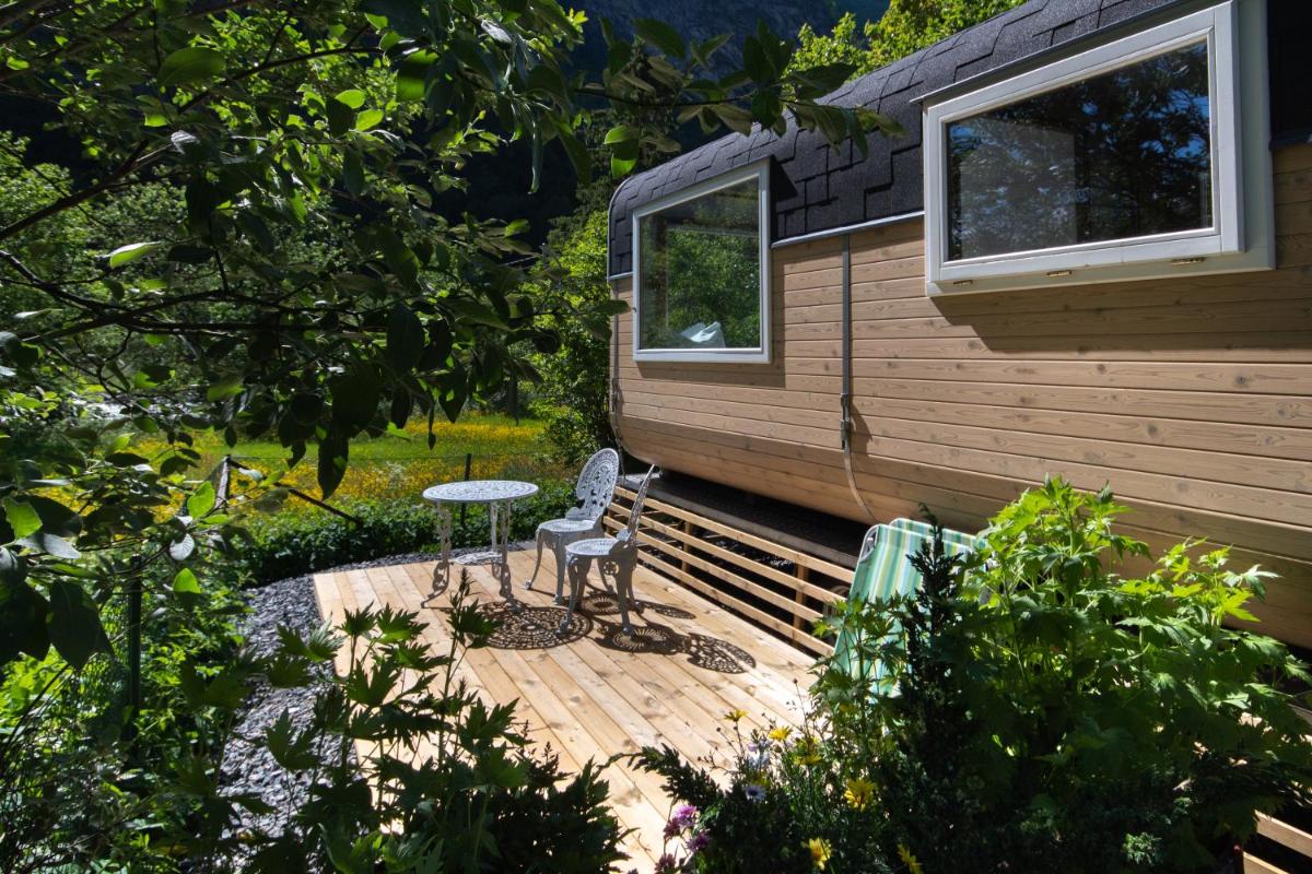 Tiny house with terrace - Housity