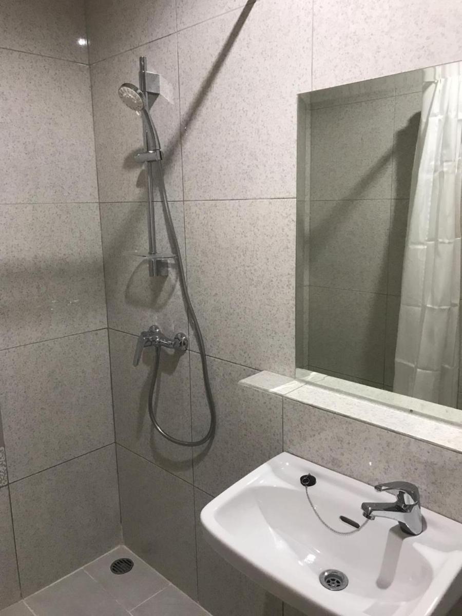 The Sarining Hotel - Housity