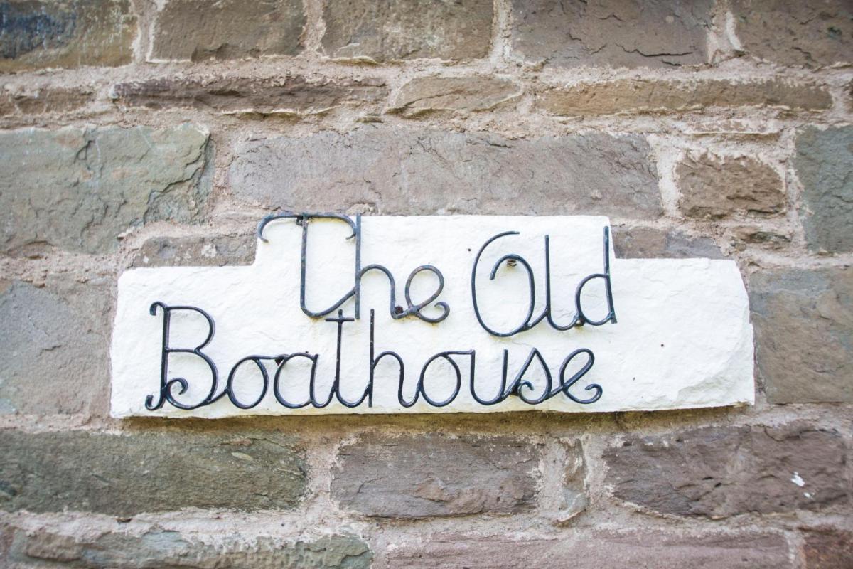 The Old Boathouse - Housity