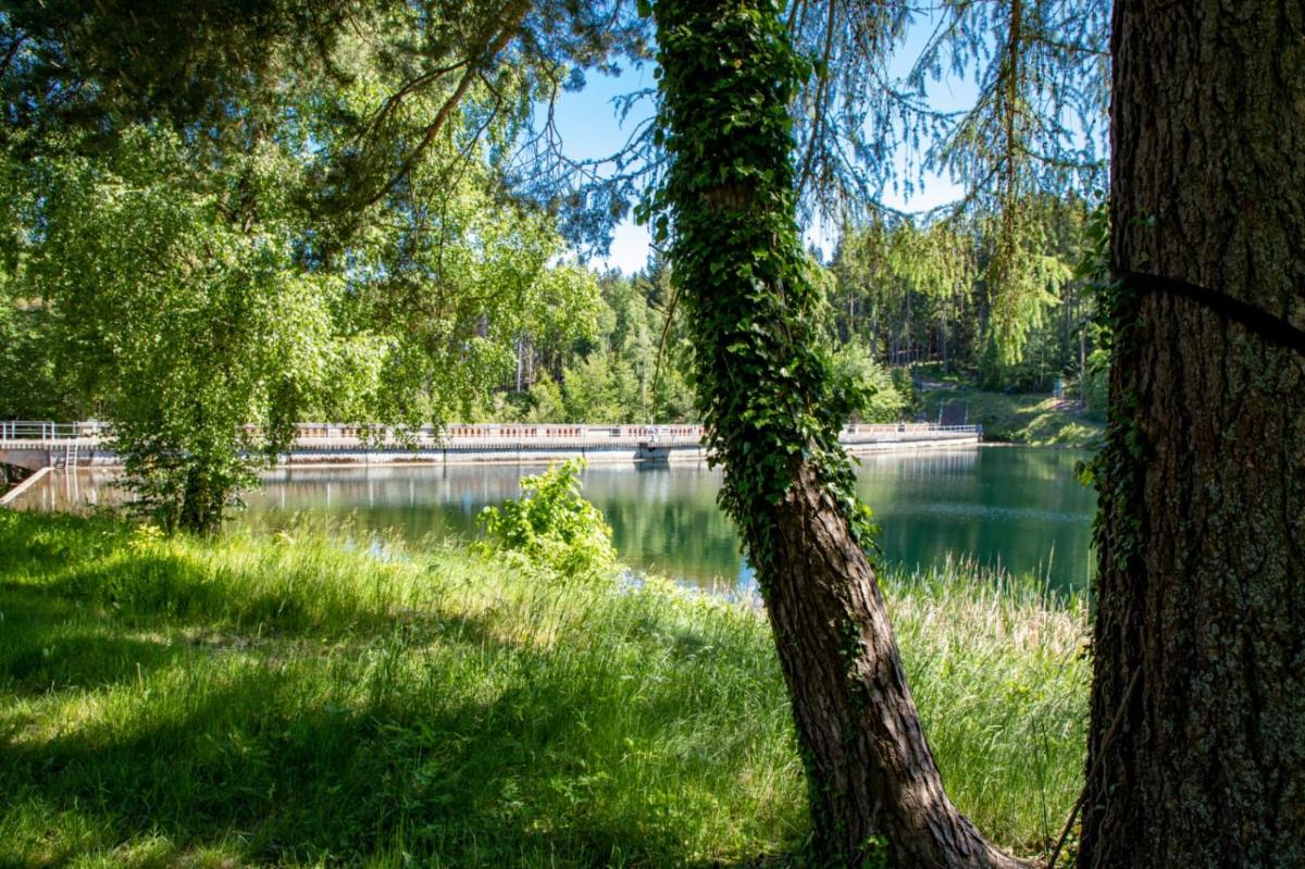 Ferienwohnungen Haus am See - Housity