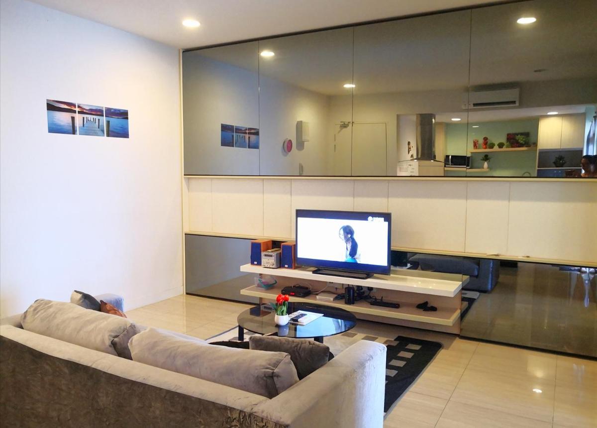 Eve Suite - Housity