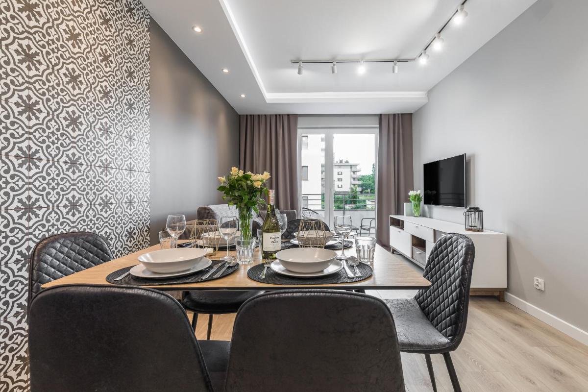 PREMIUM Apartments New Town Private Parking Included - Housity