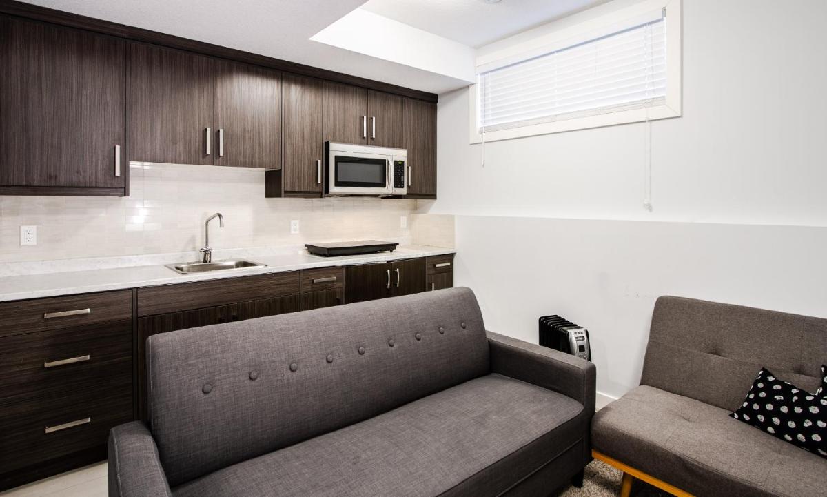 Three-Bedroom House with Walk-in Closet #29 Sunalta Downtown - Housity