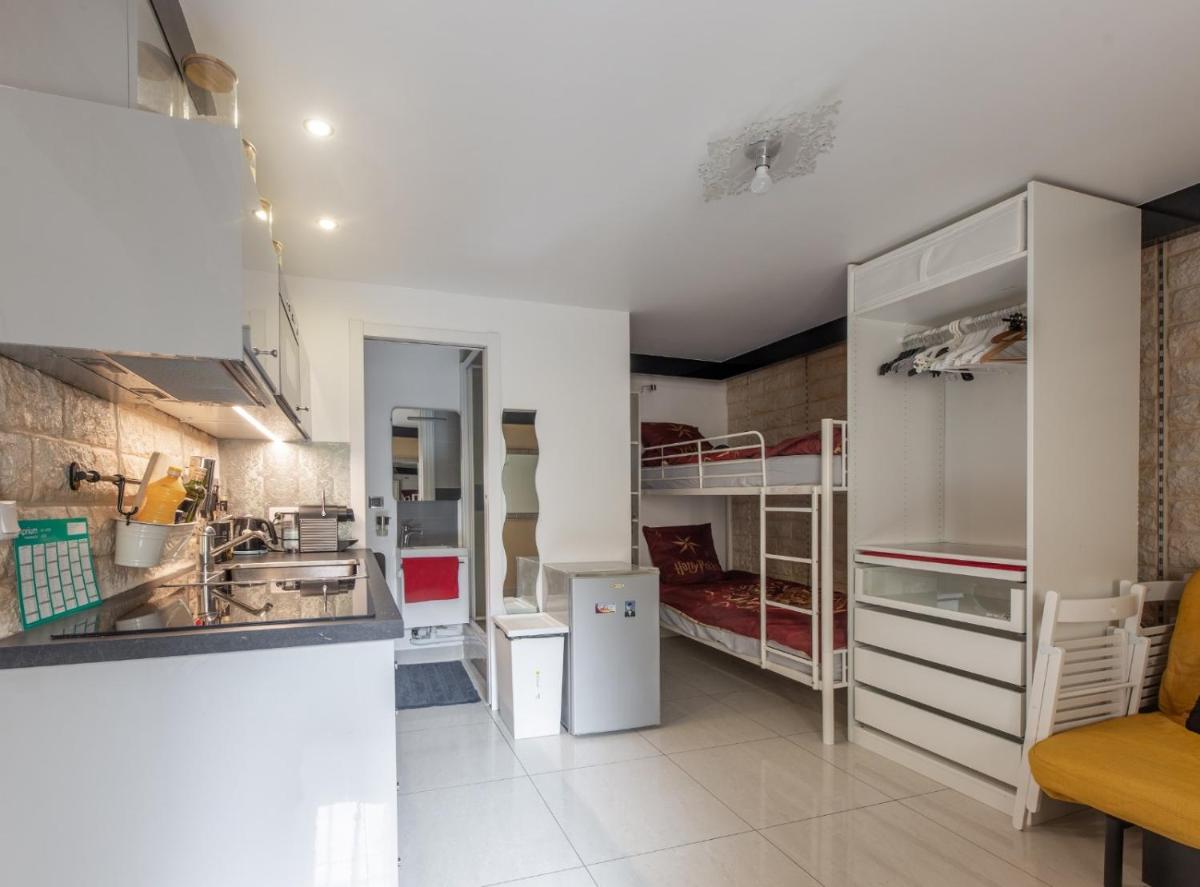 Studio a Paris et désinfection rigoureux du logis - Housity