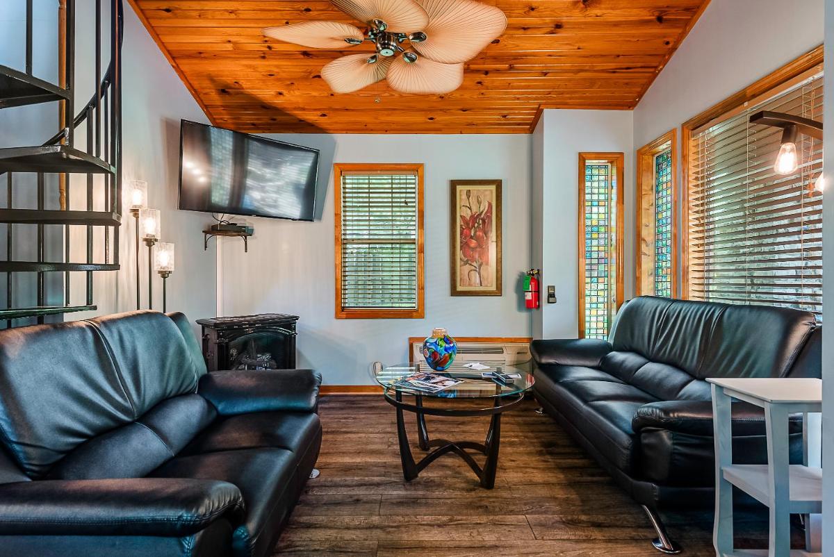 The Woods Cabins - Housity