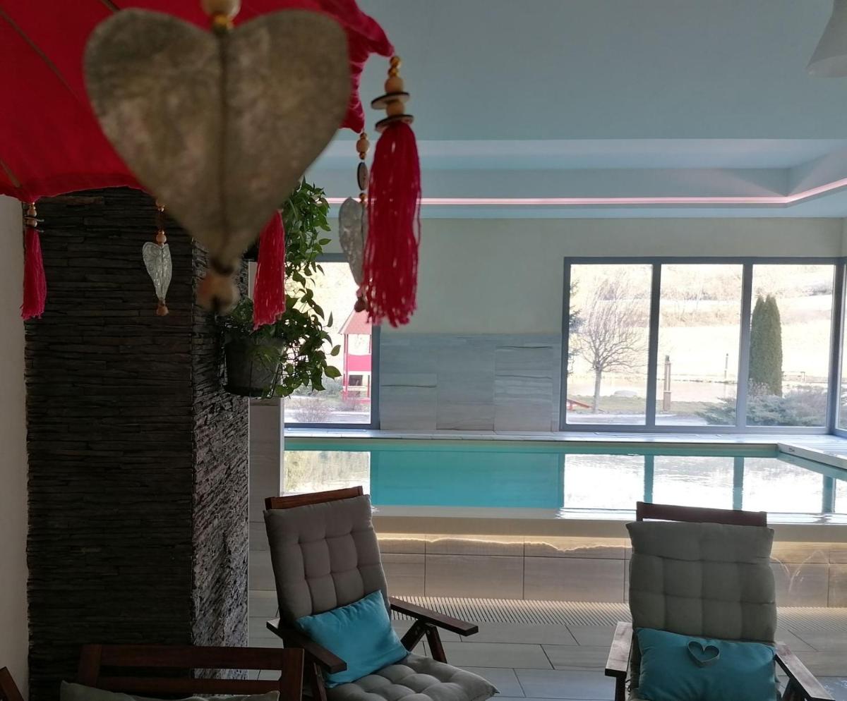 Piscine de l'établissement La Neyrette ou située à proximité