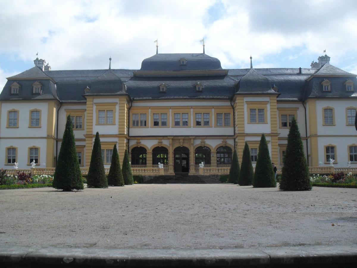 ein hübsches Fleckchen Erde/ a lovely spot - Housity
