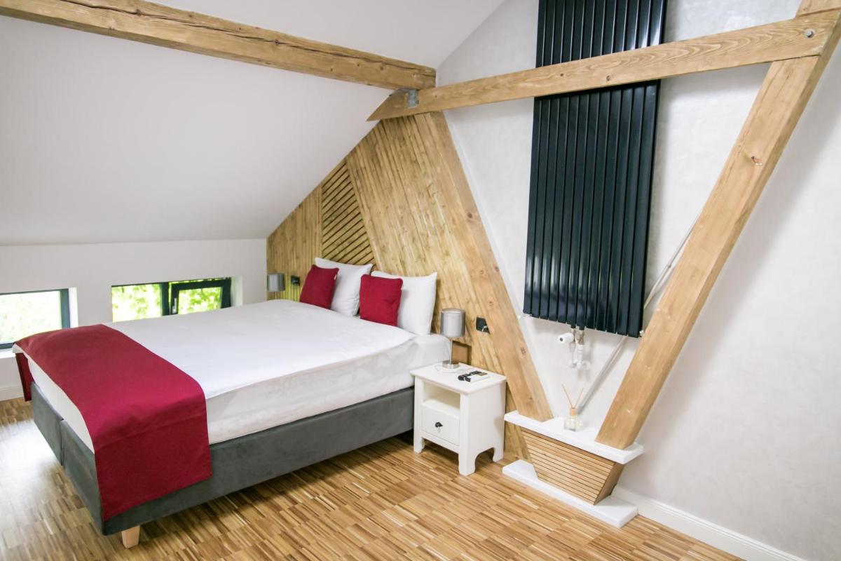 May Residence - Housity