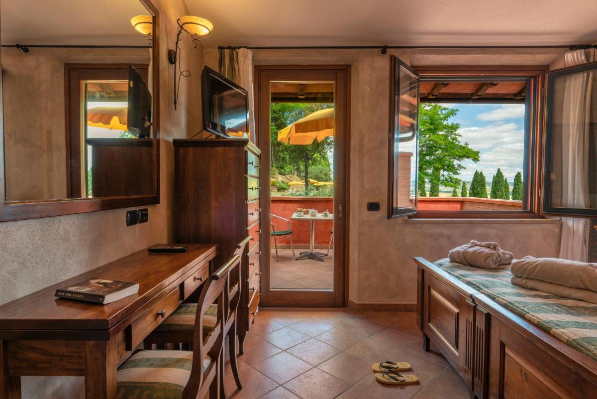 Casanova - Panoramic Rooms and Suites - Housity