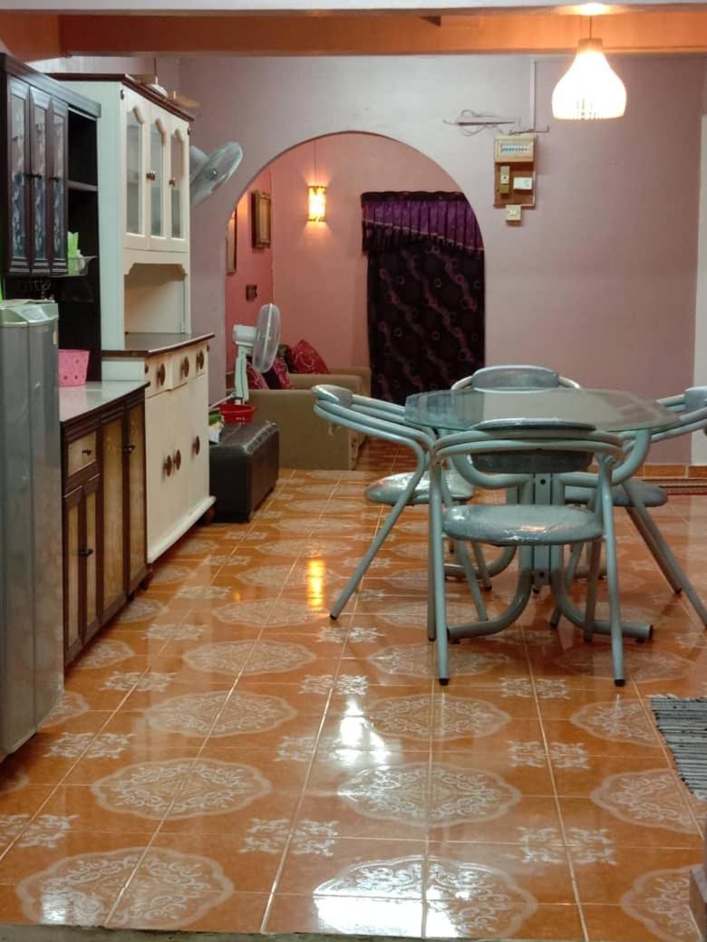 Reeniy Homestay Mersing - Housity