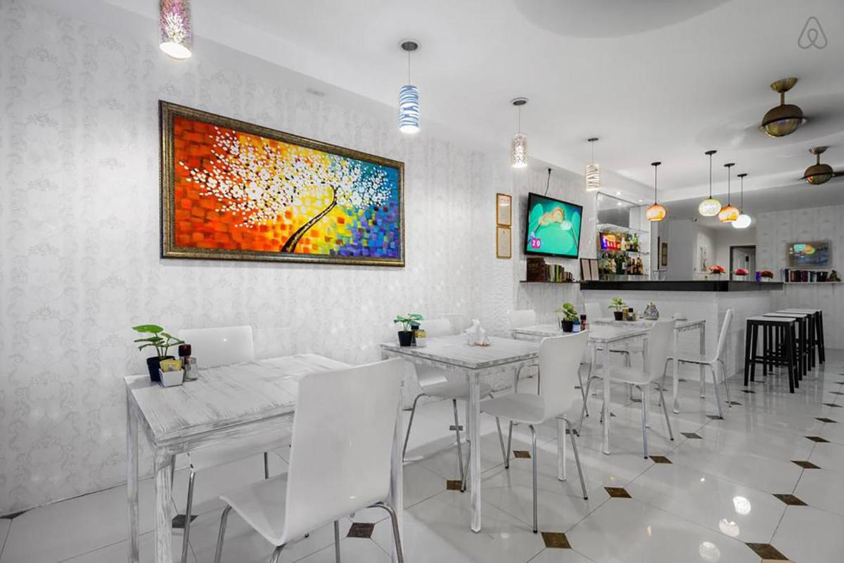 Suitetrails - The Shades Bed and Breakfast Boutique Hotel